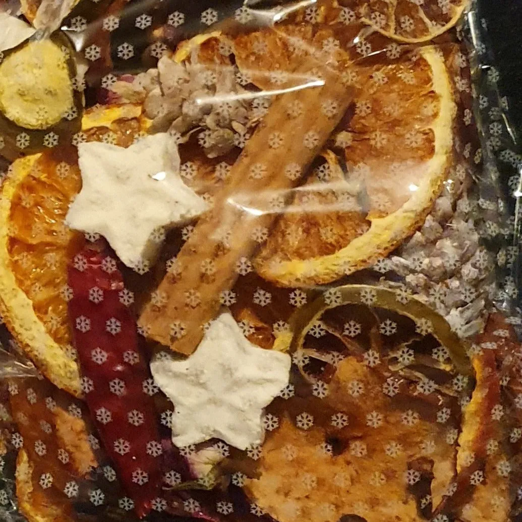 Fragrant Pot Pourri