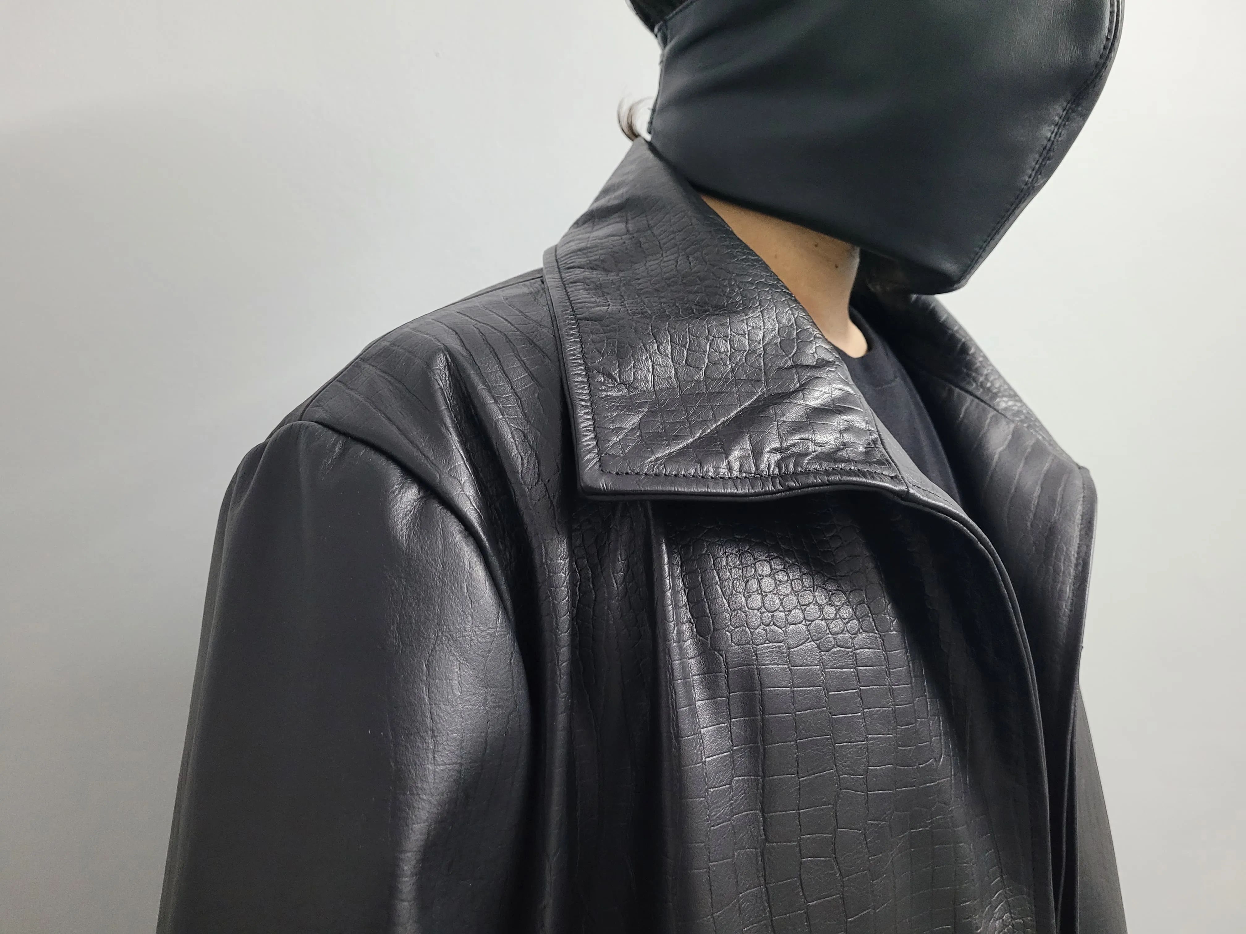 Men's Crocodile Embossed Black Genuine Leather Belted Coat