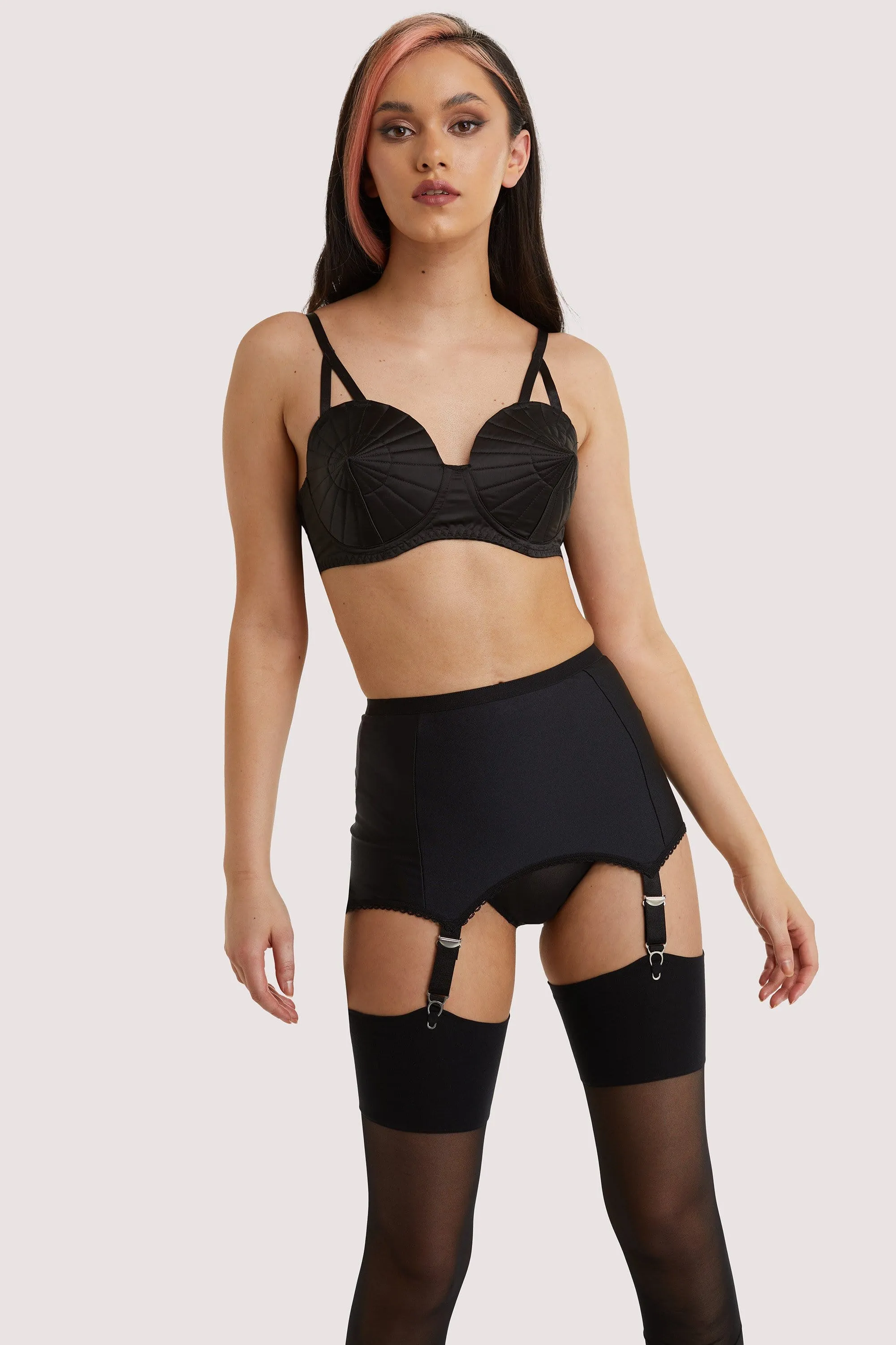 Retro Classics 6-Strap Suspender Belt