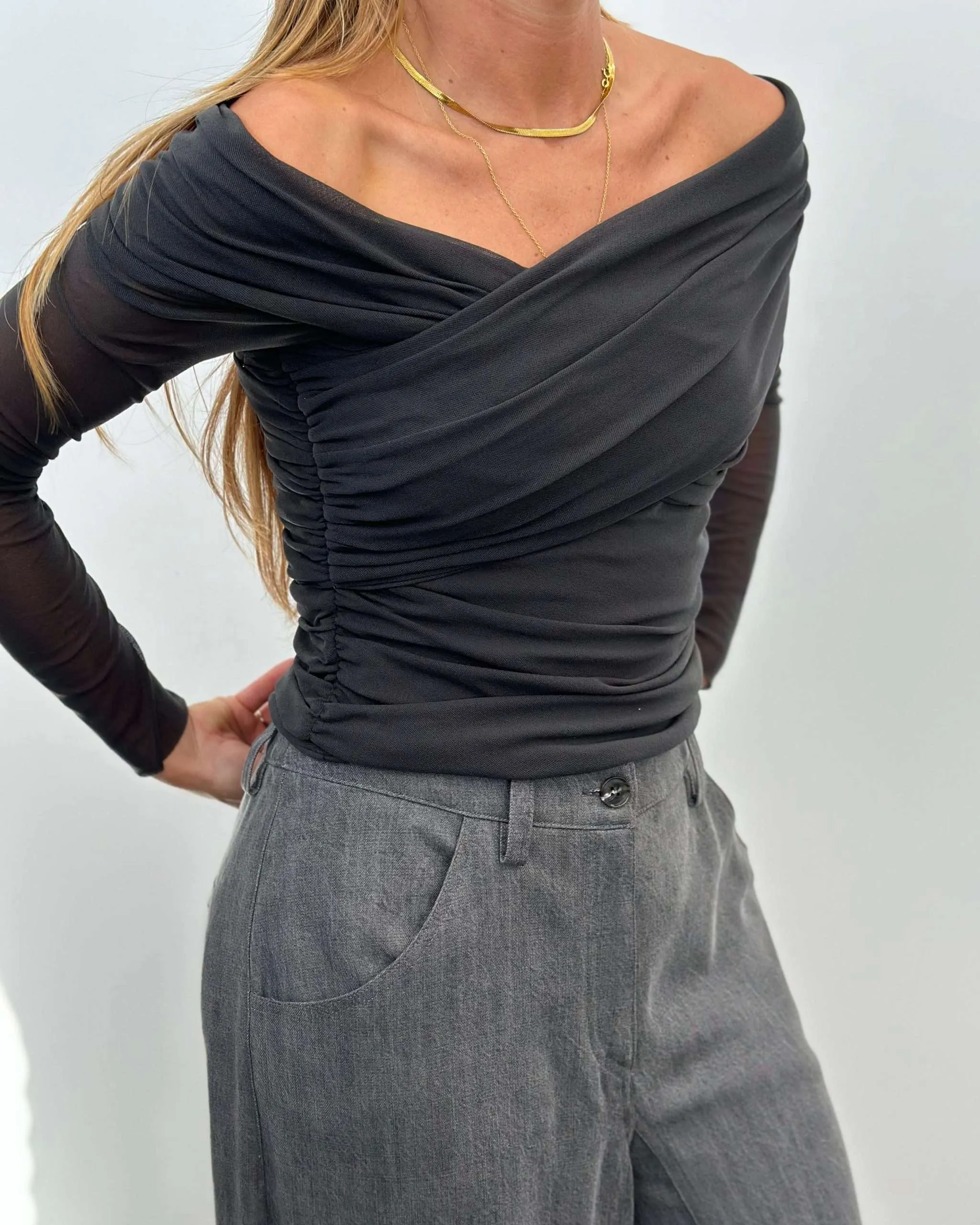 Top con spalle scoperte