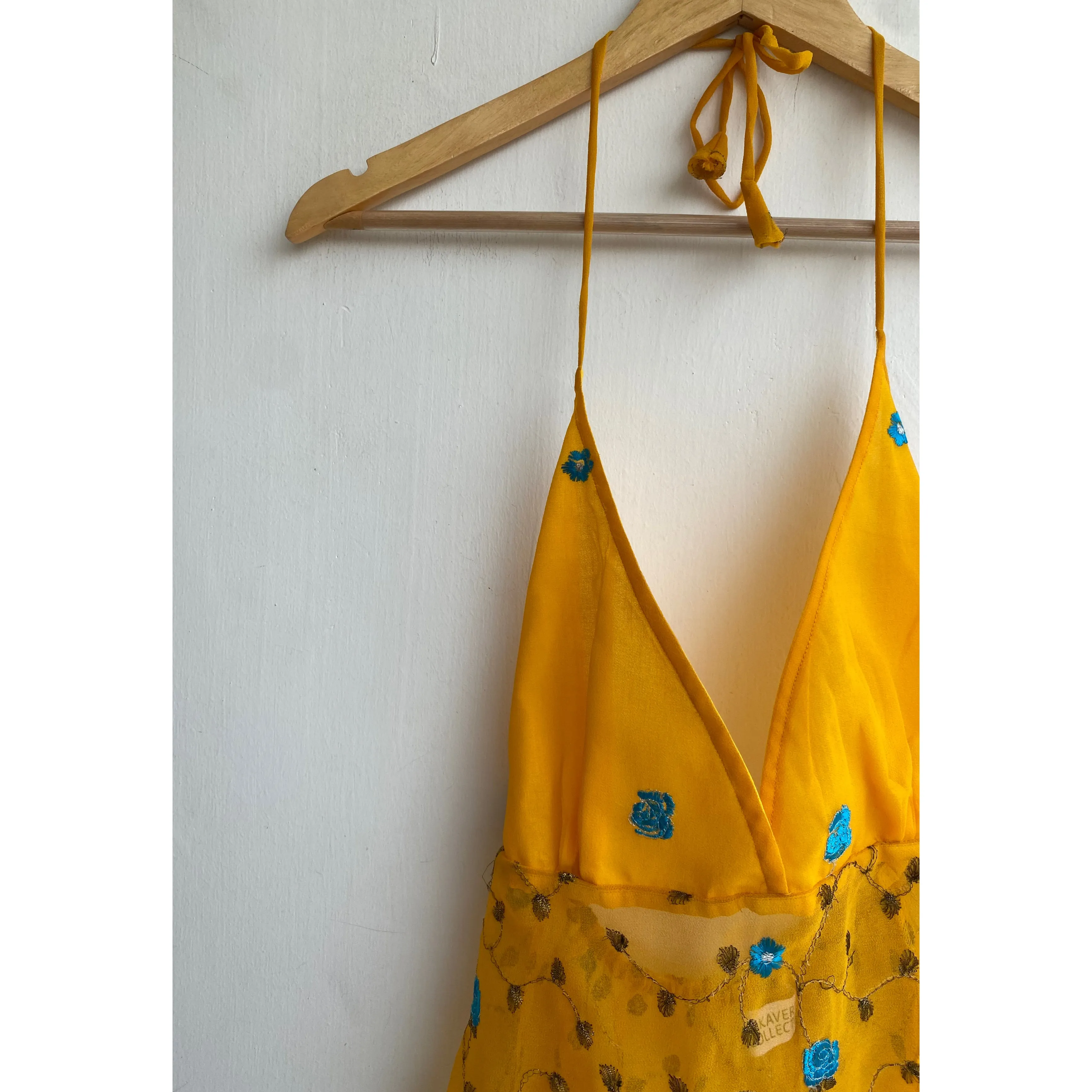 Yellow rose embroidery top